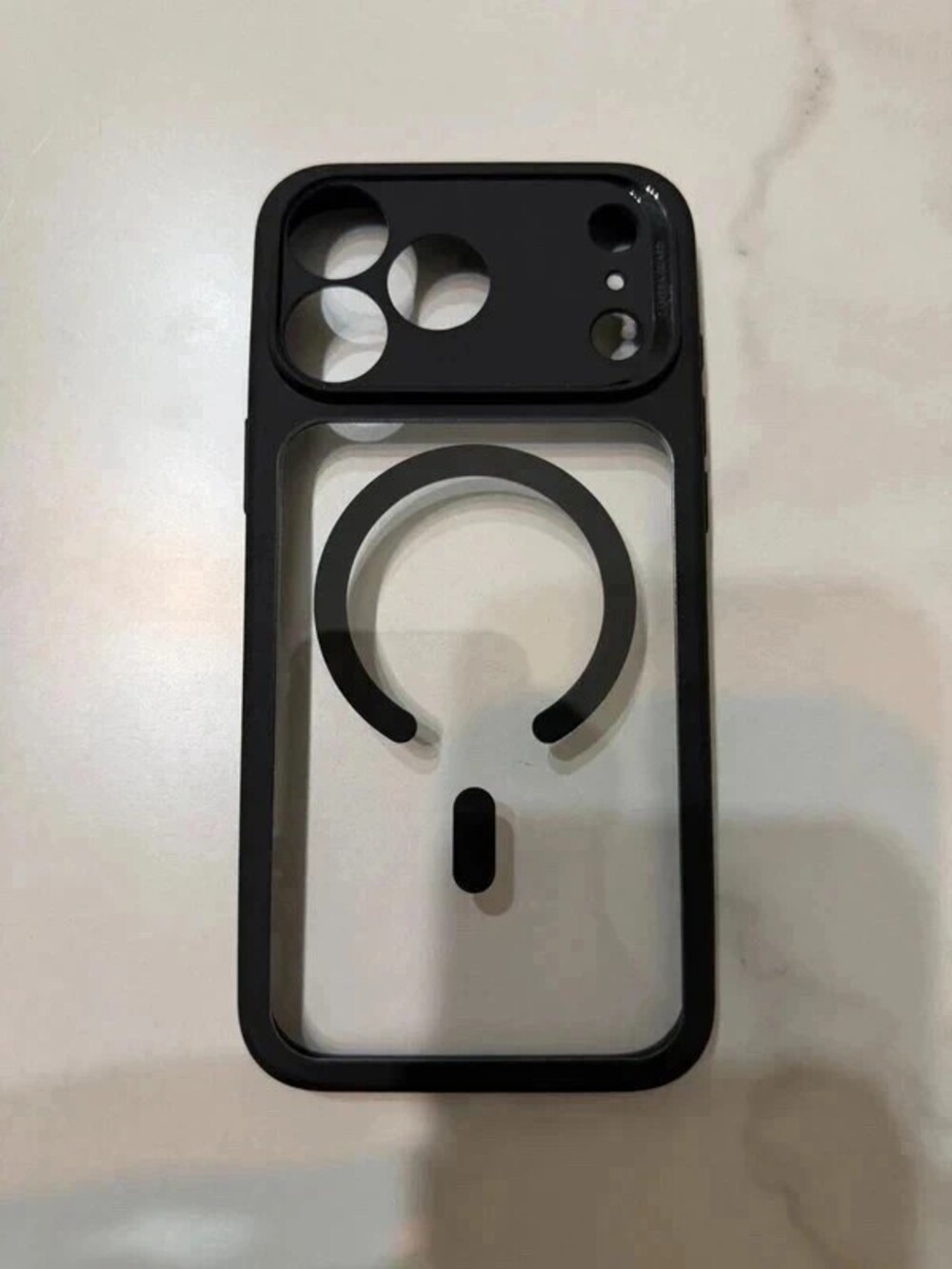 iPhone 17 Pro Max Case - Clear/Black Magnetic Cover